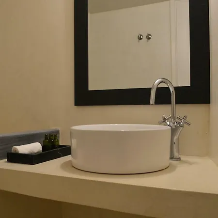 Apart Otel Anemflia Tínos